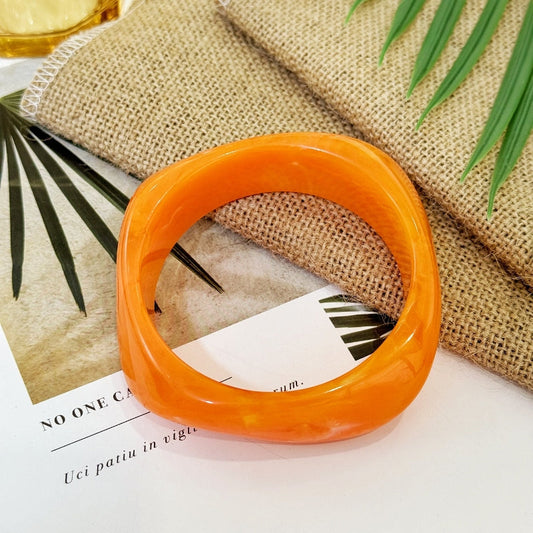Bracelet en résine orange