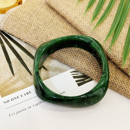 Bracelet en résine vert foncé