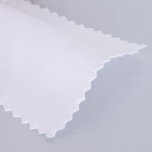Petit chiffon de nettoyage pour bijoux